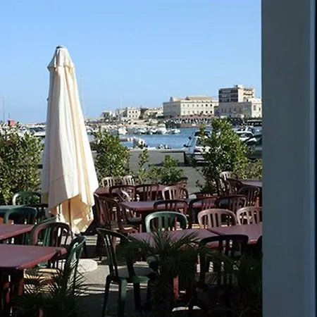 Boutique Molo Santa Lucia Hotel 3*