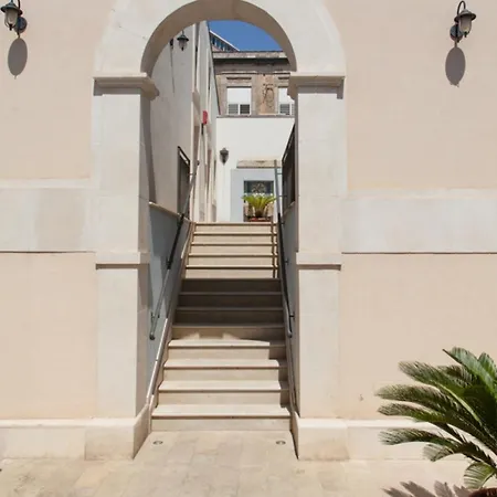 Boutique Molo Santa Lucia Hotel 3*