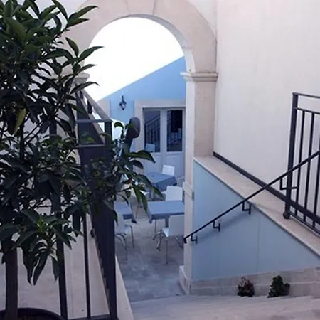 Boutique Molo Santa Lucia Syrakuzy