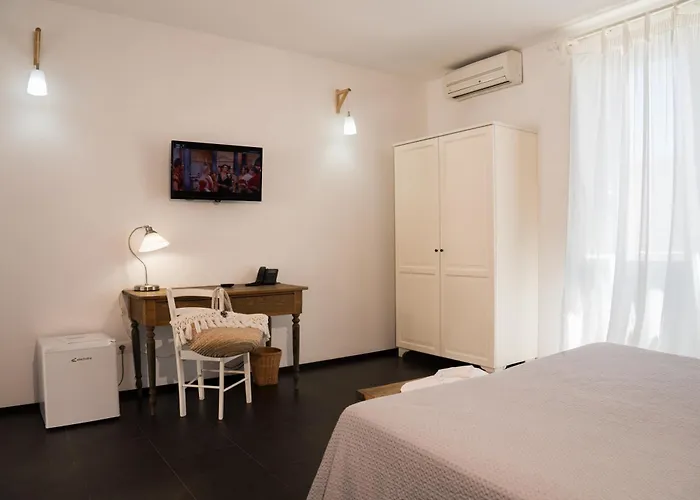 Boutique Molo Santa Lucia