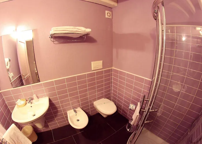 Boutique Molo Santa Lucia 호텔 3*