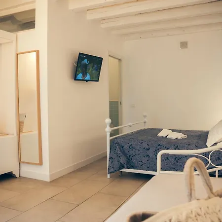 Hotel Boutique Molo S Lucia 3*